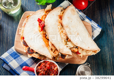 Mexican Quesadilla with chicken 38299641