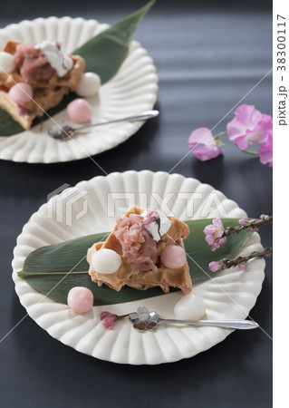 桜餡の和風ワッフル 38300117