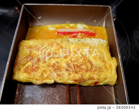 カニカマ入り厚焼き玉子の料理シーン 38300343