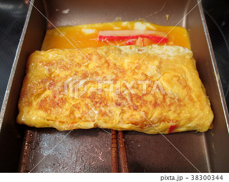 カニカマ入り厚焼き玉子の料理シーン 38300344