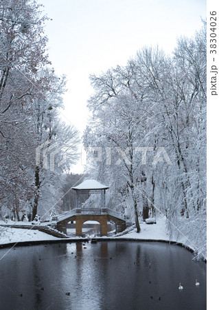 Lake near the Chinese bridge, Ukraine 38304026