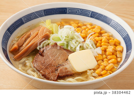 塩バターコーンラーメン 塩バターコーンラーメン 38304462