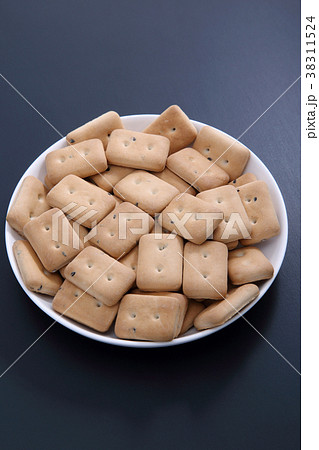 乾パン 38311524