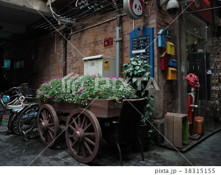 Tianzifang, Shanghai, China / 中国上海・田子坊 Tianzifang, Shanghai, China / 中国上海・田子坊 38315155