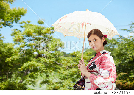 浴衣の女性 浴衣の女性 38321158