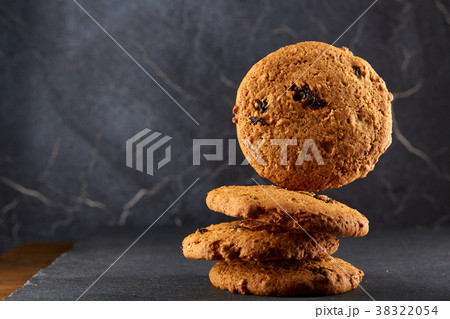 Chocolate chips cookies isolated on black 38322054