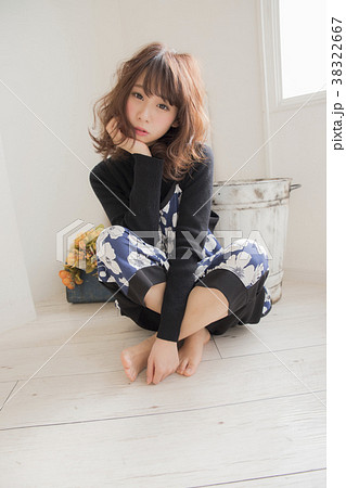 巻き髪 ボブスタイル 日本人 女性 巻き髪 ボブスタイル 日本人 女性 38322667