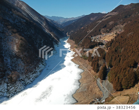 秩父湖　空撮 38323456