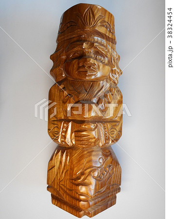 ニポポ（木彫り人形）の写真素材 [38324454] - PIXTA