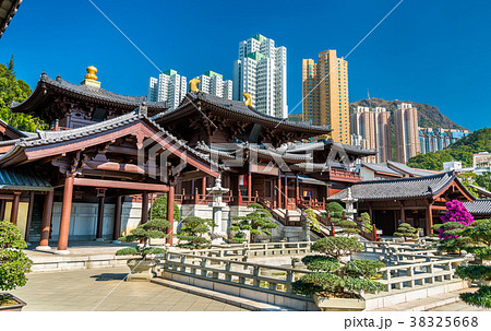 Chi Lin Nunnery, a large Buddhist temple complex 38325668