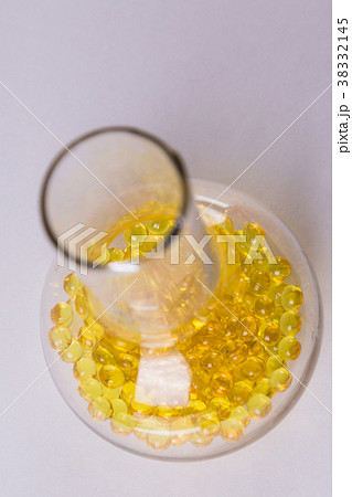 yellow capsule medical vitro yellow capsule medical vitro 38332145