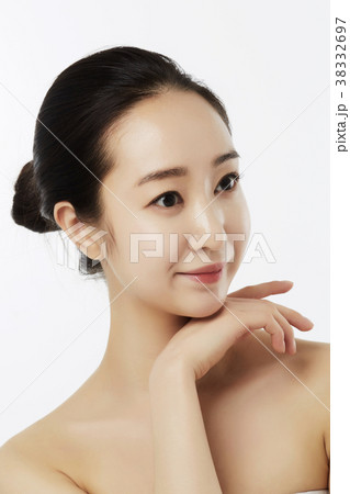 若い女性 ビューティー 美容 38332697