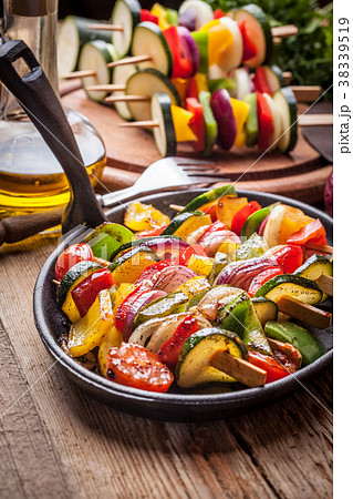 Vegetable skewers. 38339519