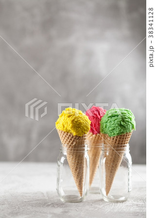 Ice cream cone Ice cream cone 38341128