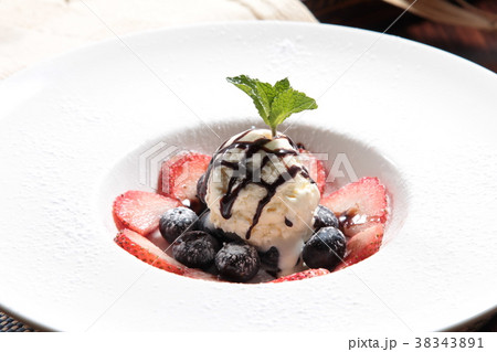dessert dessert 38343891