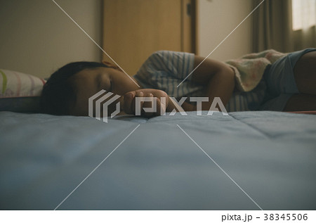 4 years old 38345506