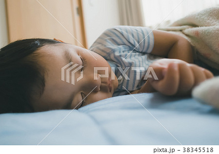 4 years old 4 years old 38345518