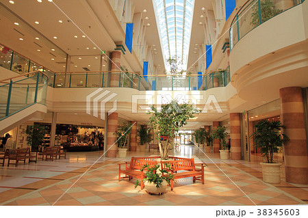 ショッピングモール ショッピングセンター ショッピングモール ショッピングセンター 38345603