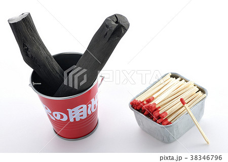 マッチと木炭とバケツ 38346796