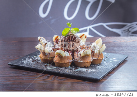 dessert 38347723