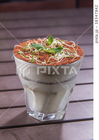 dessert 38347842