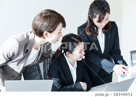 ビジネスウーマン ビジネスウーマン 38349053