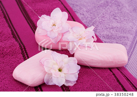 Towels, flowers and soaps Towels, flowers and soaps 38350248