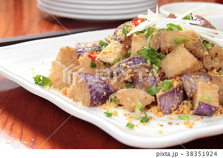 vegetable cuisine 38351924