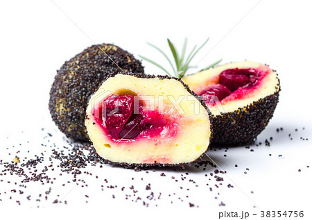 Bread crumb dumplings with cherry and poppy seeds Bread crumb dumplings with cherry and poppy seeds 38354756