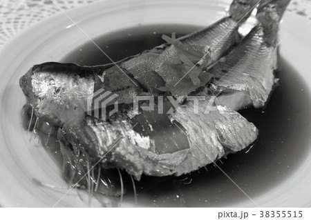 見栄えは良くないが家庭的で素朴な自家製のイワシの生姜煮 38355515