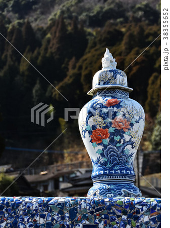 伊万里市大川内山の鍋島焼 伊万里市大川内山の鍋島焼 38355652