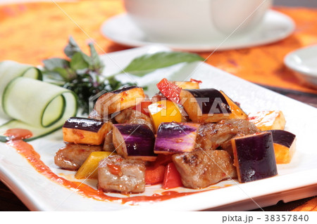 fried beef fried beef 38357840