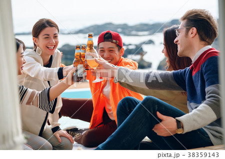乾杯　パーティー　シェアハウスイメージ 38359143