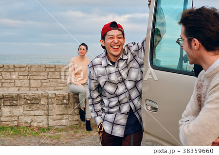 ドライブを楽しむ仲間たち 38359660