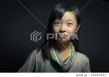 人影 女子 女児 38361837