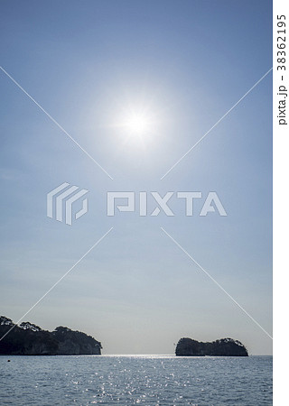 癒しの島「浦戸諸島」桂島へ塩竈市営汽船定期船からの風景色 38362195