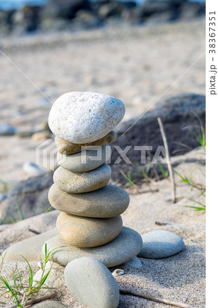 山盛り 積み重ね 堆積 38367351