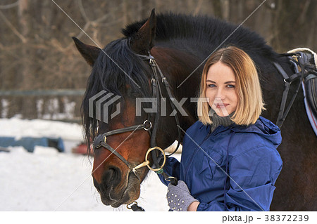 Portrait of a young girl with white hair Portrait of a young girl with white hair 38372239