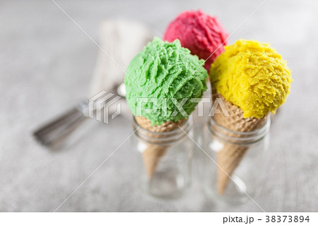 Ice cream cone Ice cream cone 38373894