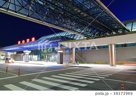 松山空港ターミナルの夜景 松山空港ターミナルの夜景 38373969