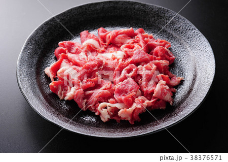 黒毛和牛　こま切り落とし 38376571