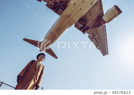 女性と飛行機 女性と飛行機 38376623