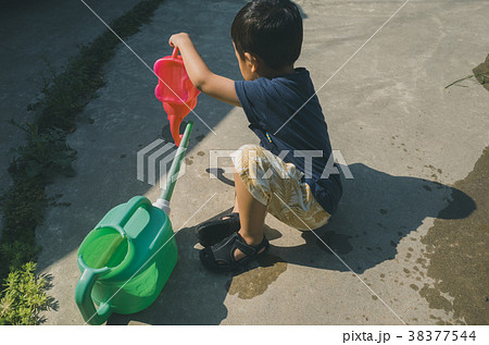 4 years old 4 years old 38377544