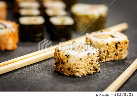 Sushi rolls hosomaki and uramaki Sushi rolls hosomaki and uramaki 38378503