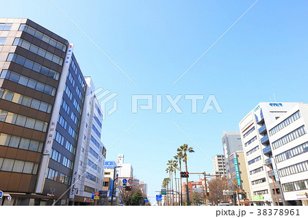 福岡市博多区 大博通り(たいはくどおり)のビル群 福岡市博多区 大博通り(たいはくどおり)のビル群 38378961