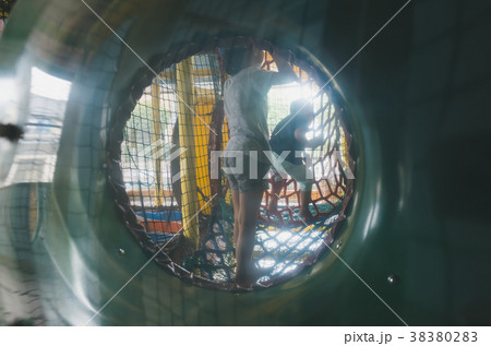 4 years old   &   9 years old 38380283