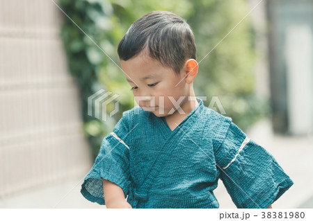 4 years old 38381980