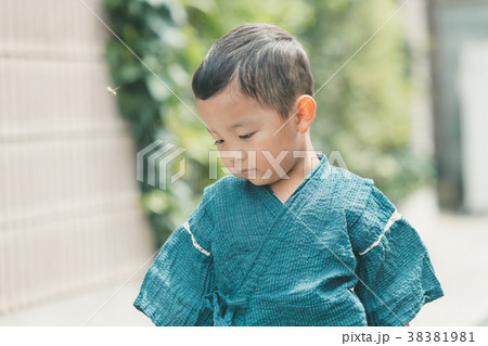 4 years old 38381981