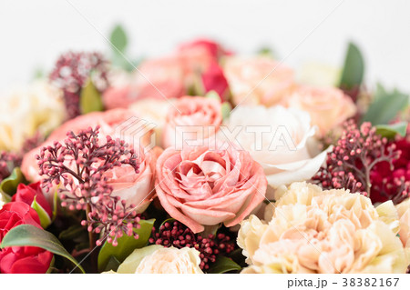 Beautiful luxury bouquet of mixed flowers in red Beautiful luxury bouquet of mixed flowers in red 38382167