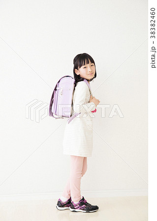 子供 女の子 ランドセル 小学生 女性 ライフスタイル 子供 女の子 ランドセル 小学生 女性 ライフスタイル 38382460